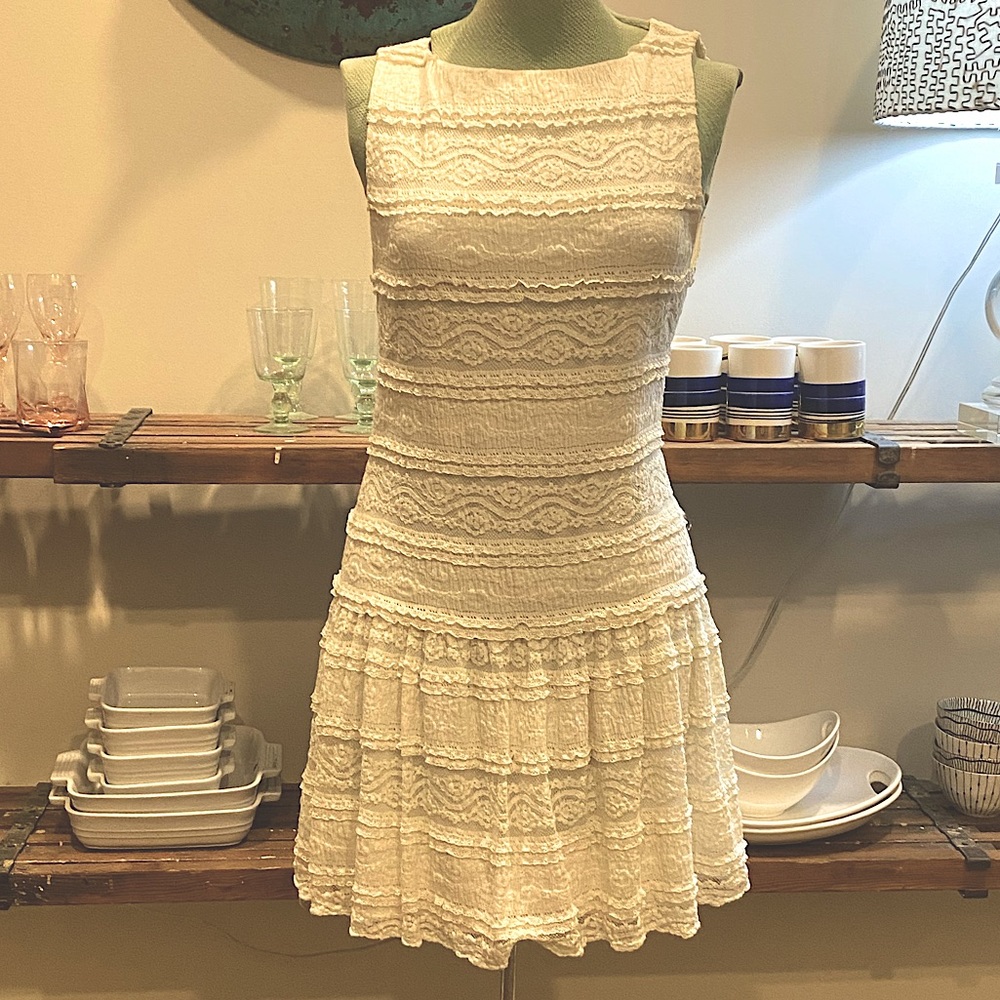 Alex + Olivia Lace Dress Size Medium 6/8 Off White